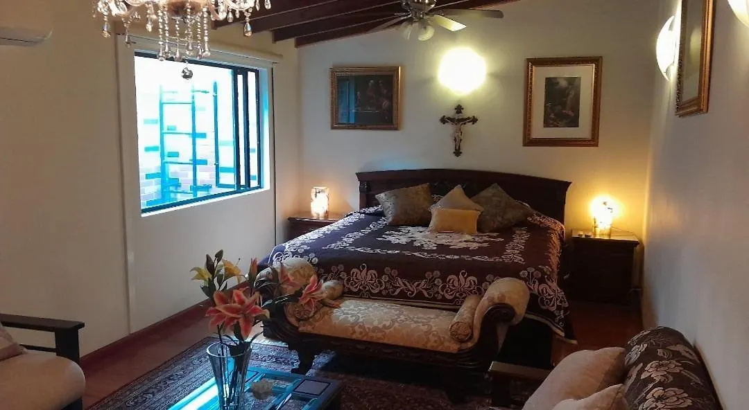 Homestay Elegante Y Hermosa Habitacion En Laureles Medellin