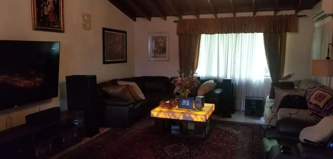 Elegante Y Hermosa Habitacion En Laureles Medellín Pansiyon